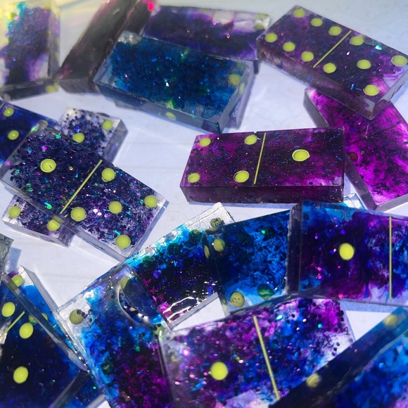 Dominos - Picture 3 of 6